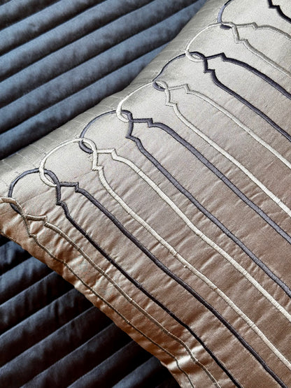 THE GREY HECTOR CUSHION COVER