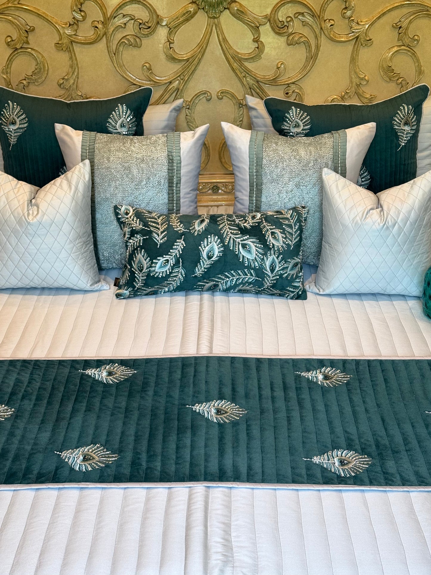 The Dancing Peacock Bedding Set