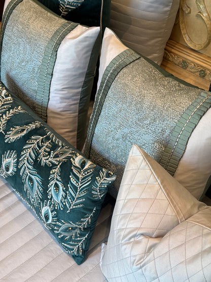 The Dancing Peacock Bedding Set