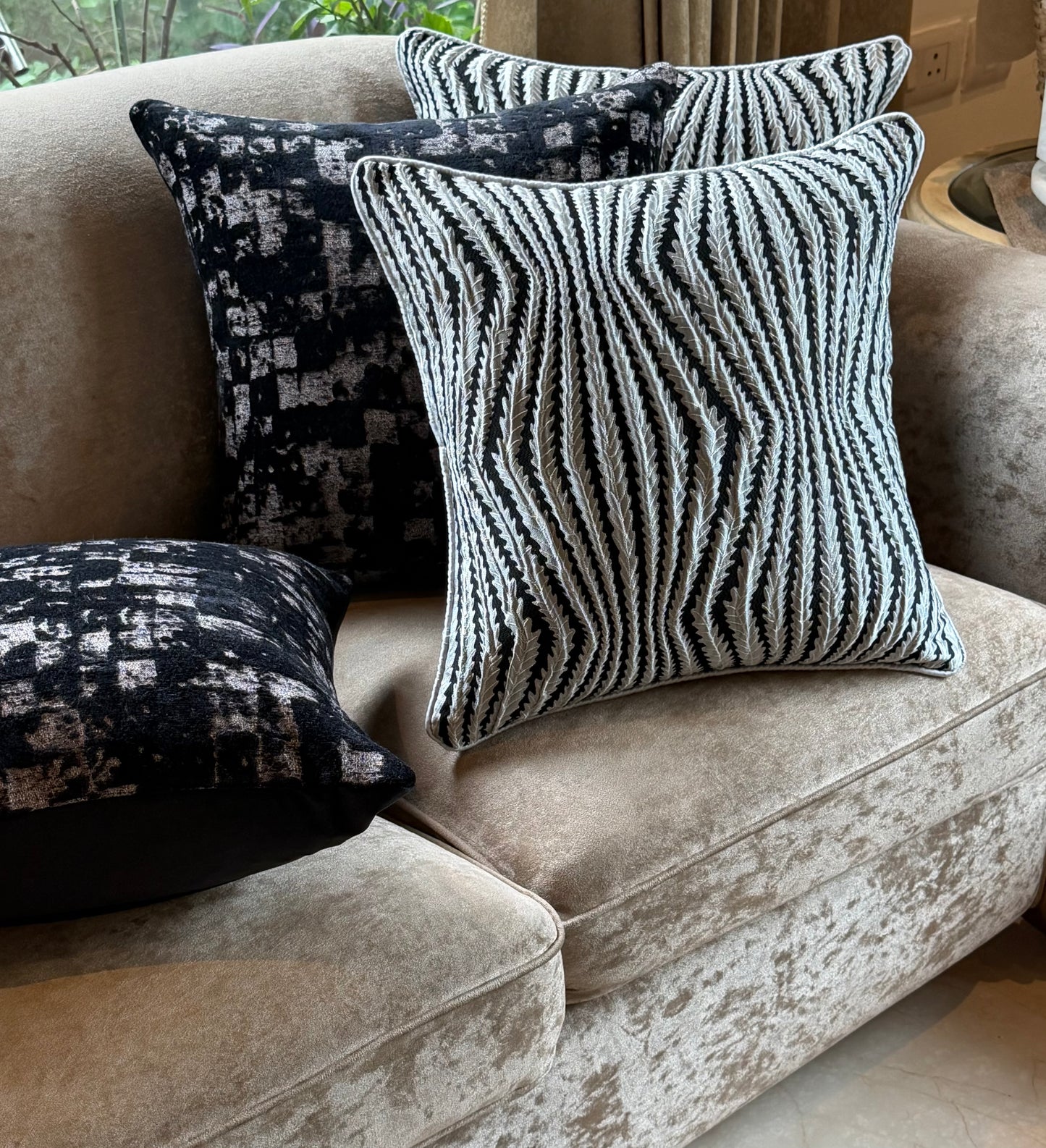 The Black Eclipse Cushion Cover Set (Set Of 4 Covers)