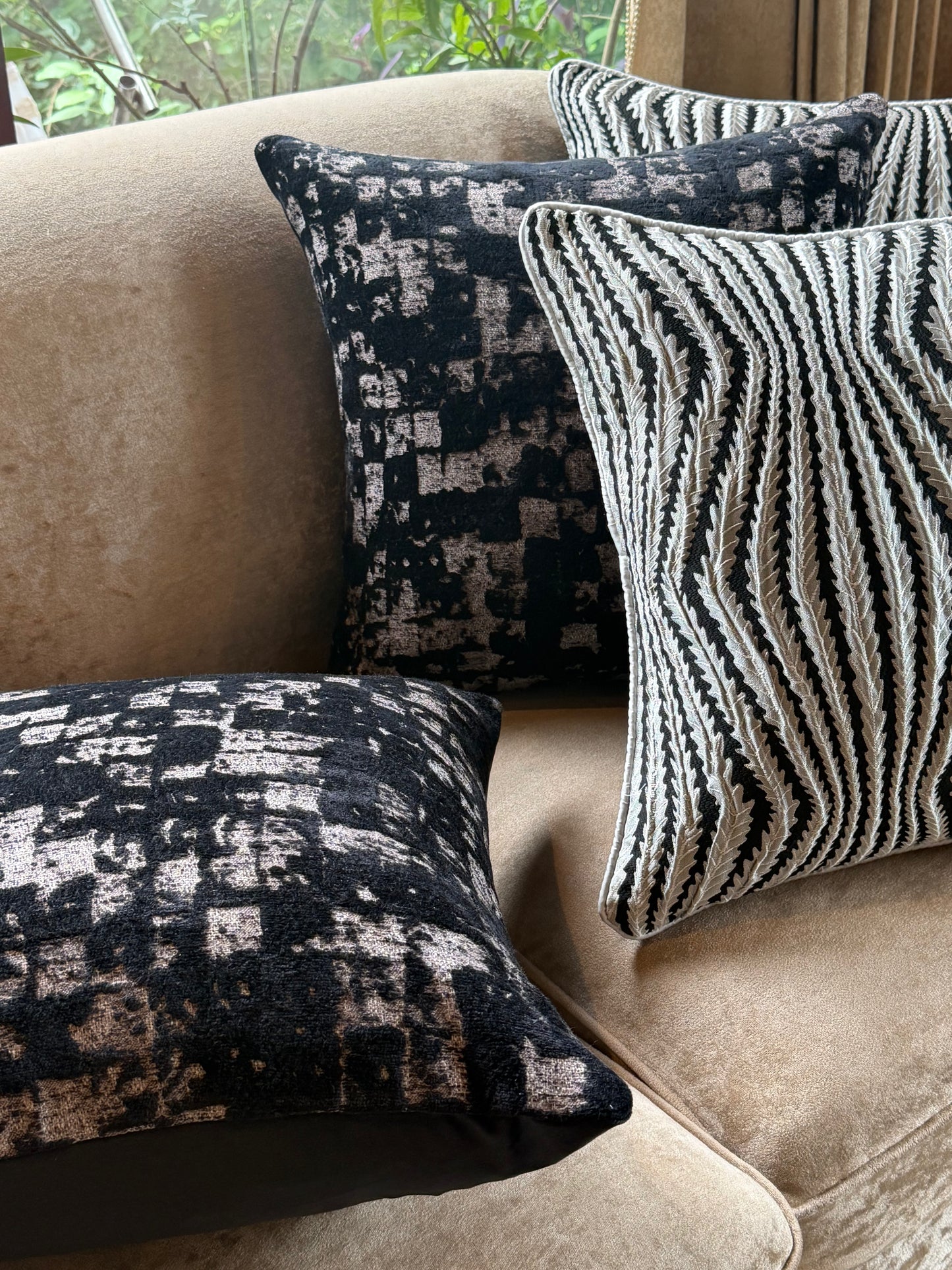 The Black Eclipse Cushion Cover Set (Set Of 4 Covers)