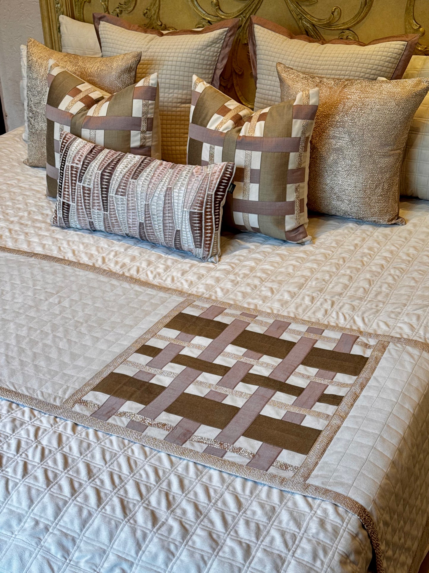 The Maison Échelon Bedding Set