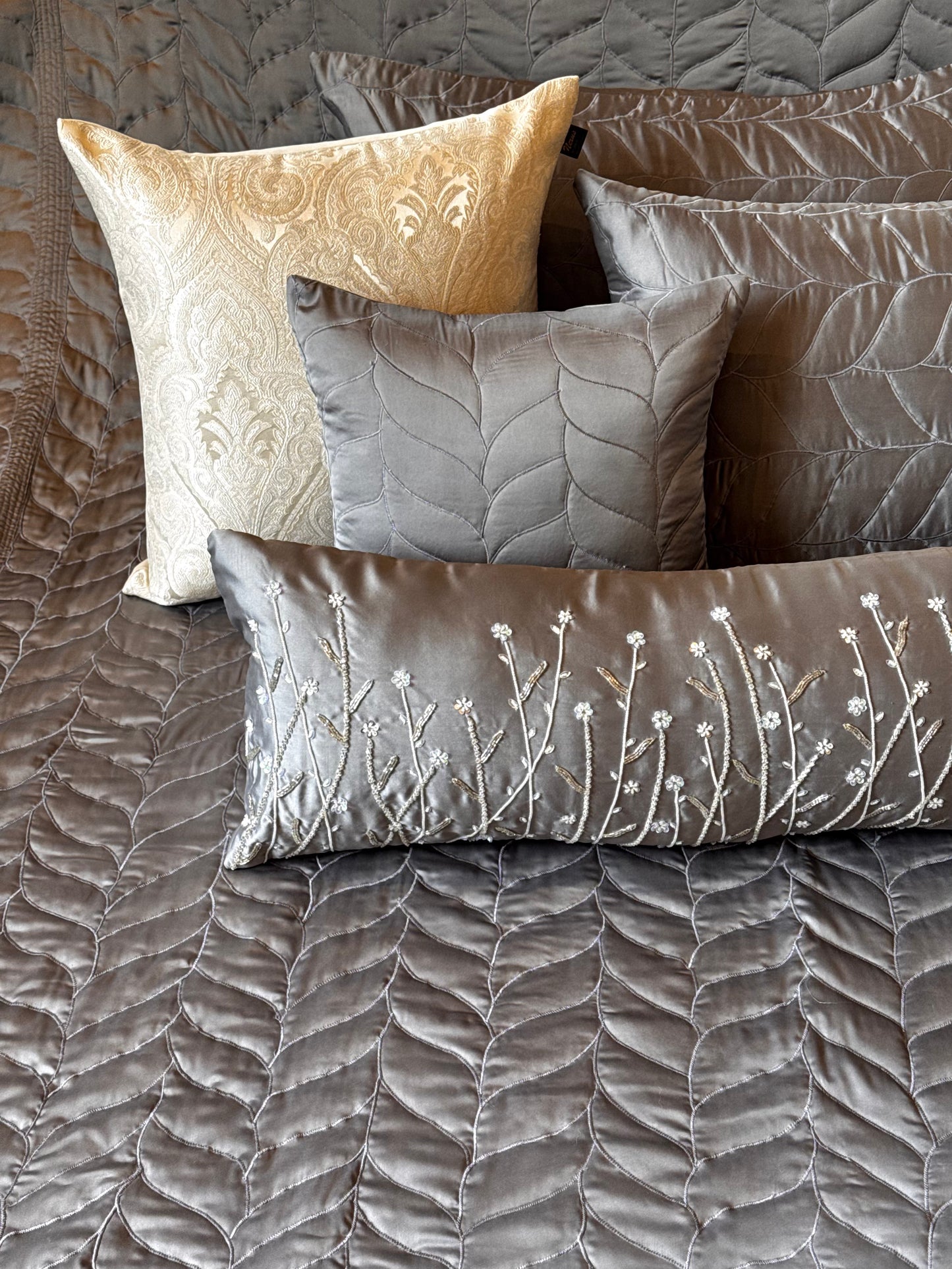 The Grey Pure Satin Pinnacle Bedding