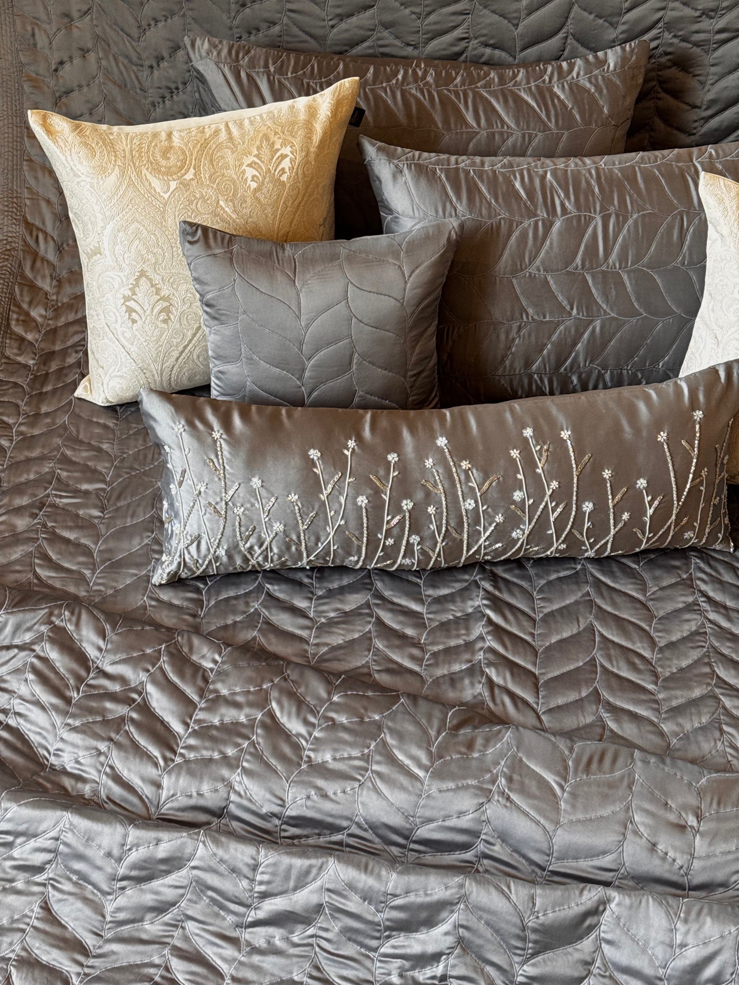 The Grey Pure Satin Pinnacle Bedding