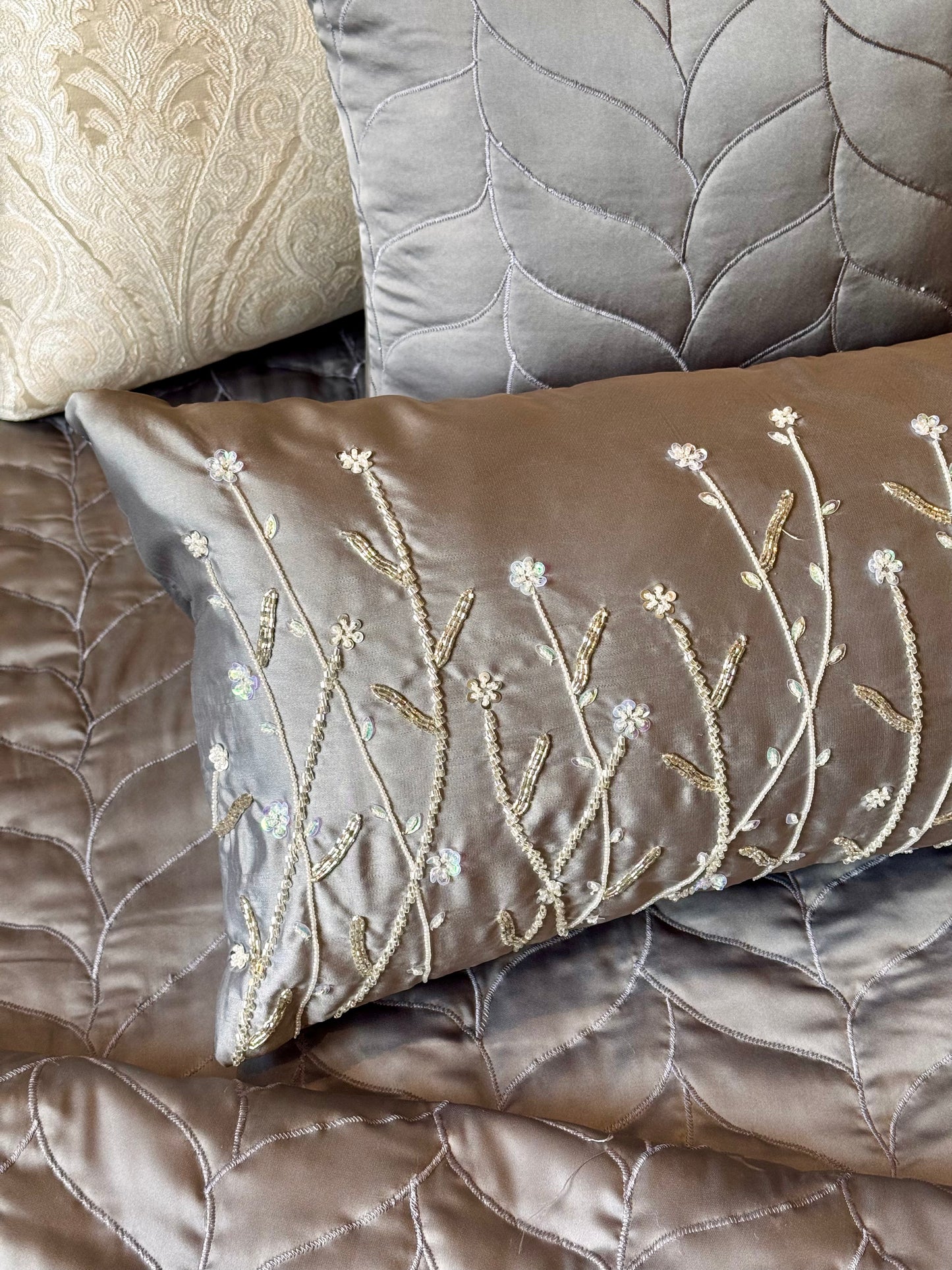 The Grey Pure Satin Pinnacle Bedding