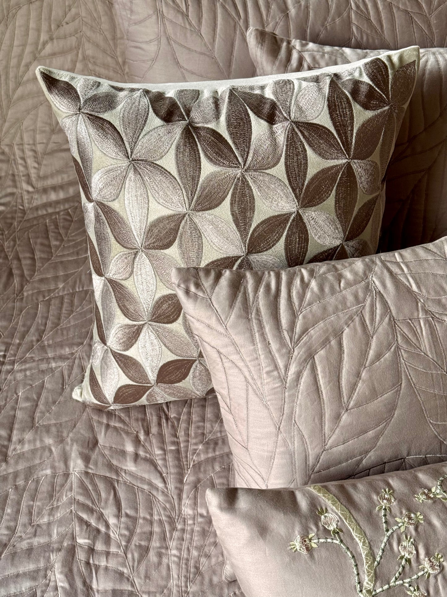 The Whispering Leaves Bedding Set