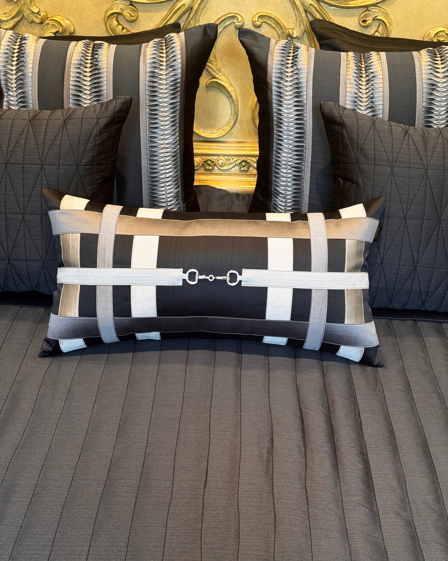 The Deep Blue Grid Bedding Set