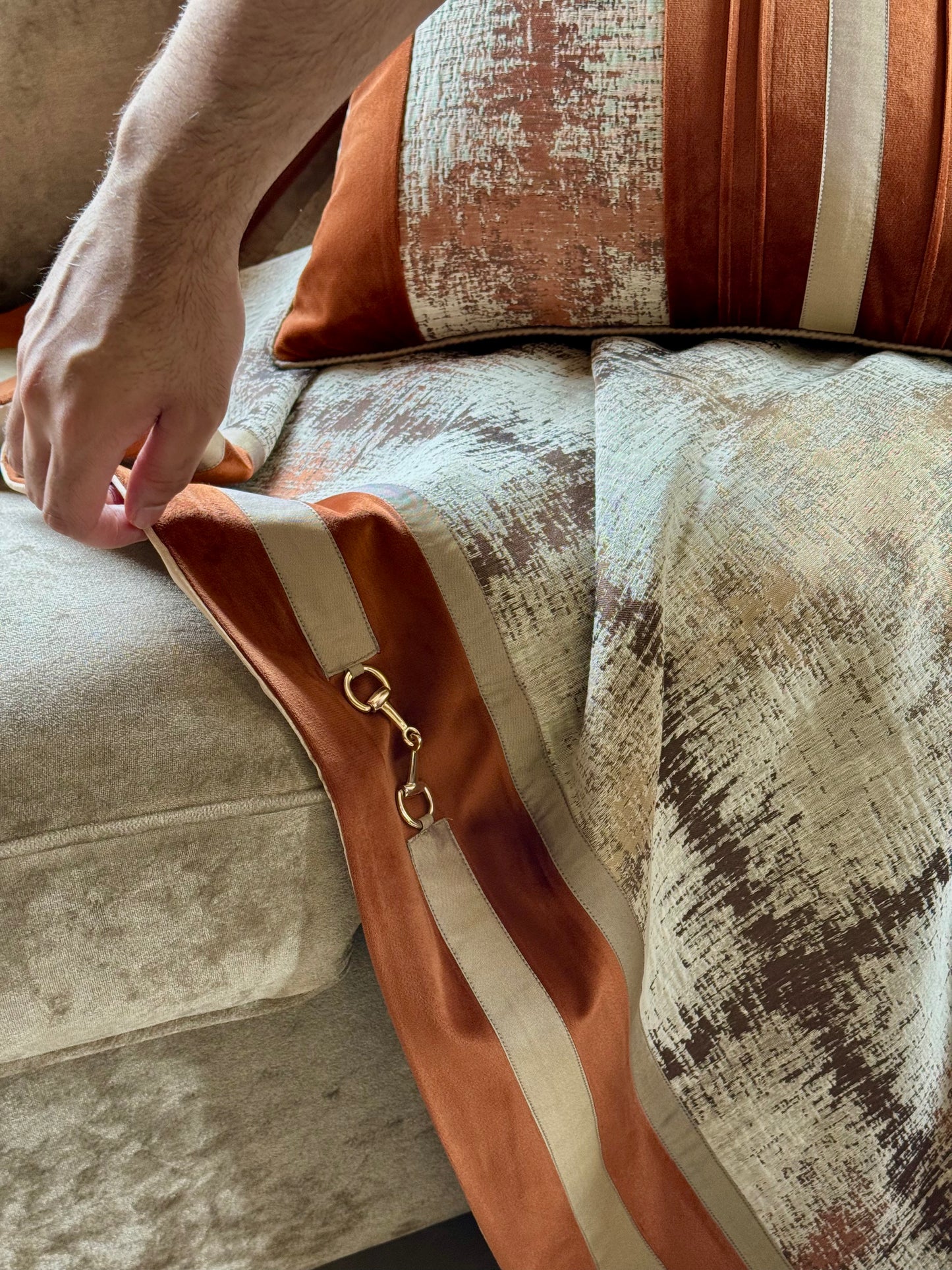 The Saddle Luxe Throw