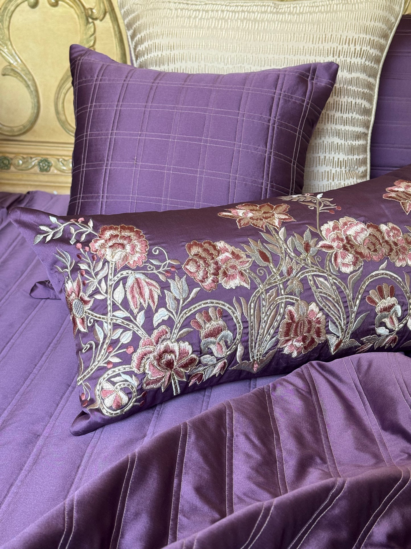 The Purple Frosted Bloom Bedding Set