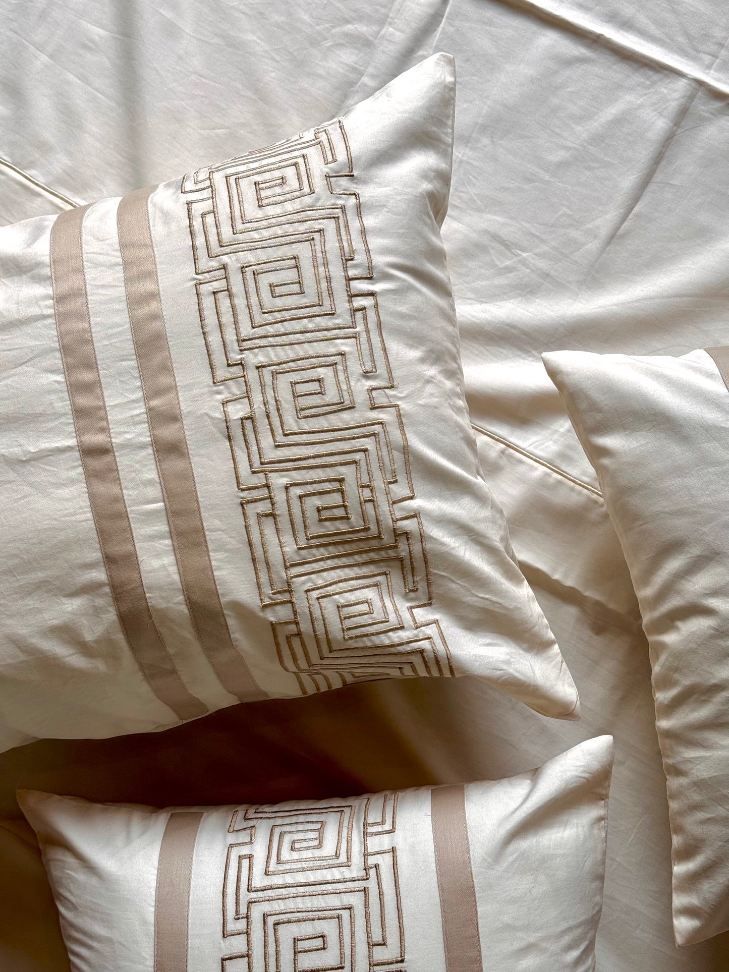 THE CREAM GRAMMY BEDSHEET SET
