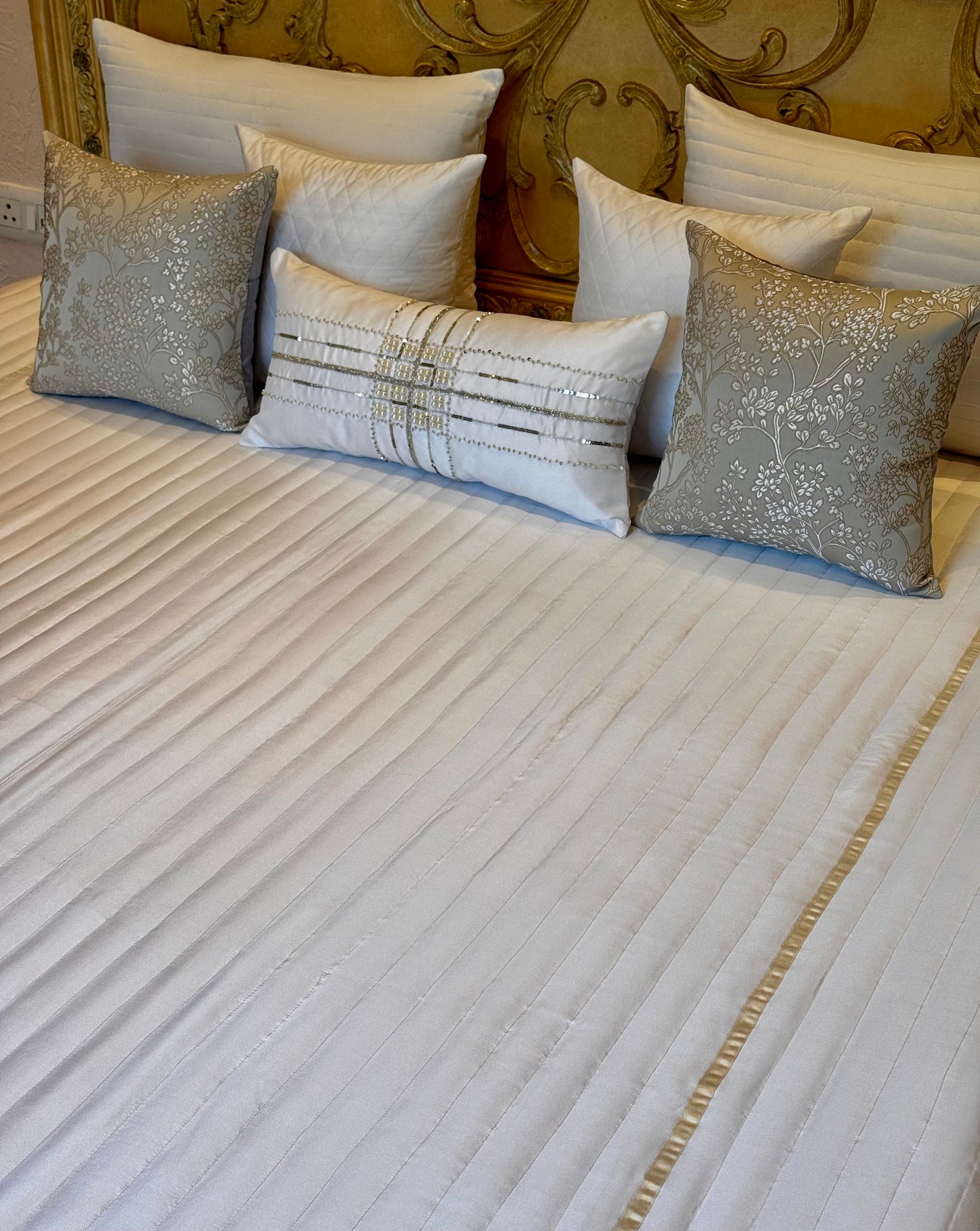 The Dusty White Bedding Set