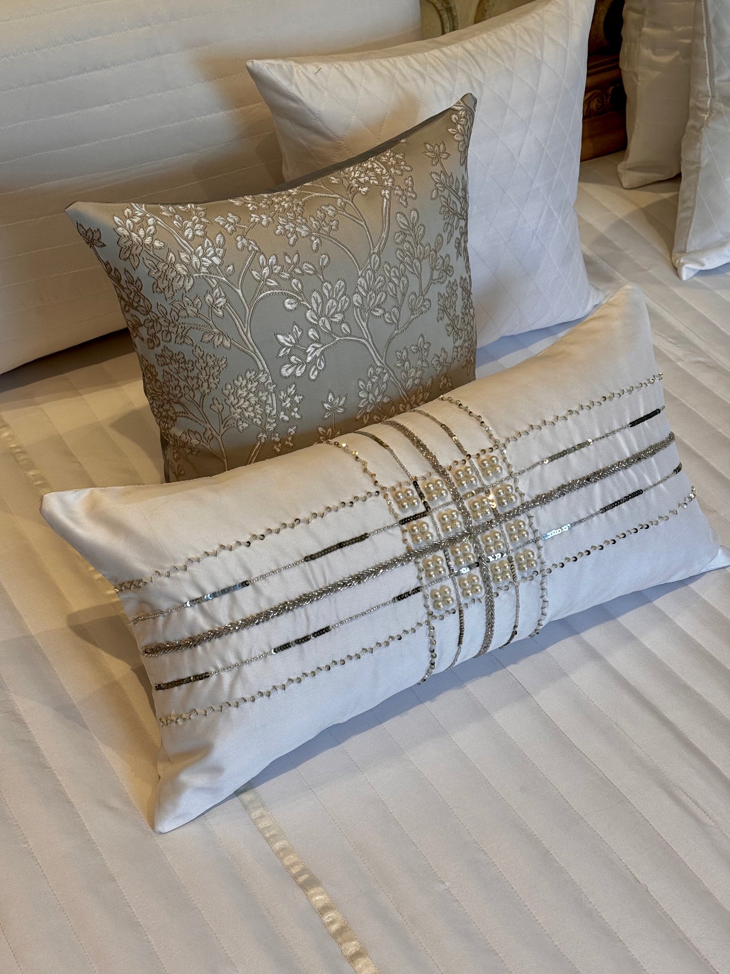 The Dusty White Bedding Set