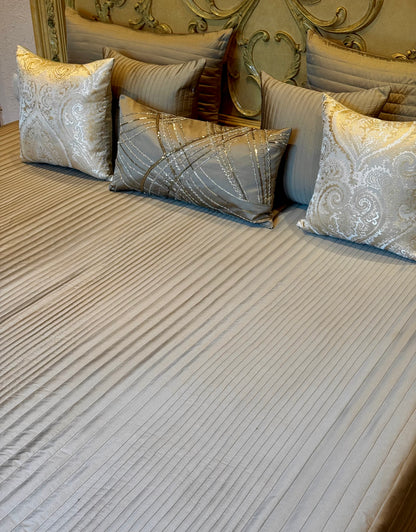 The Aurelia Bedding Set