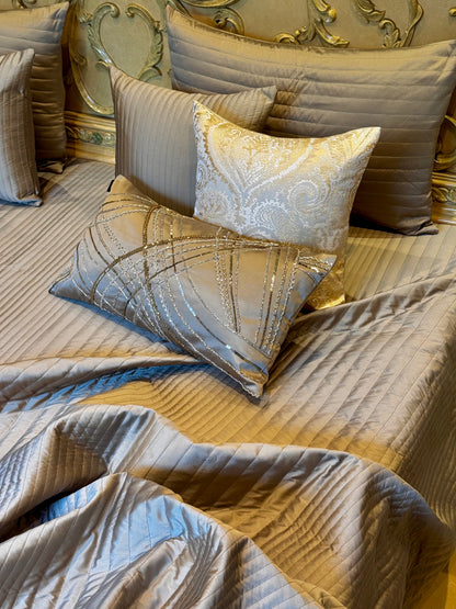The Aurelia Bedding Set