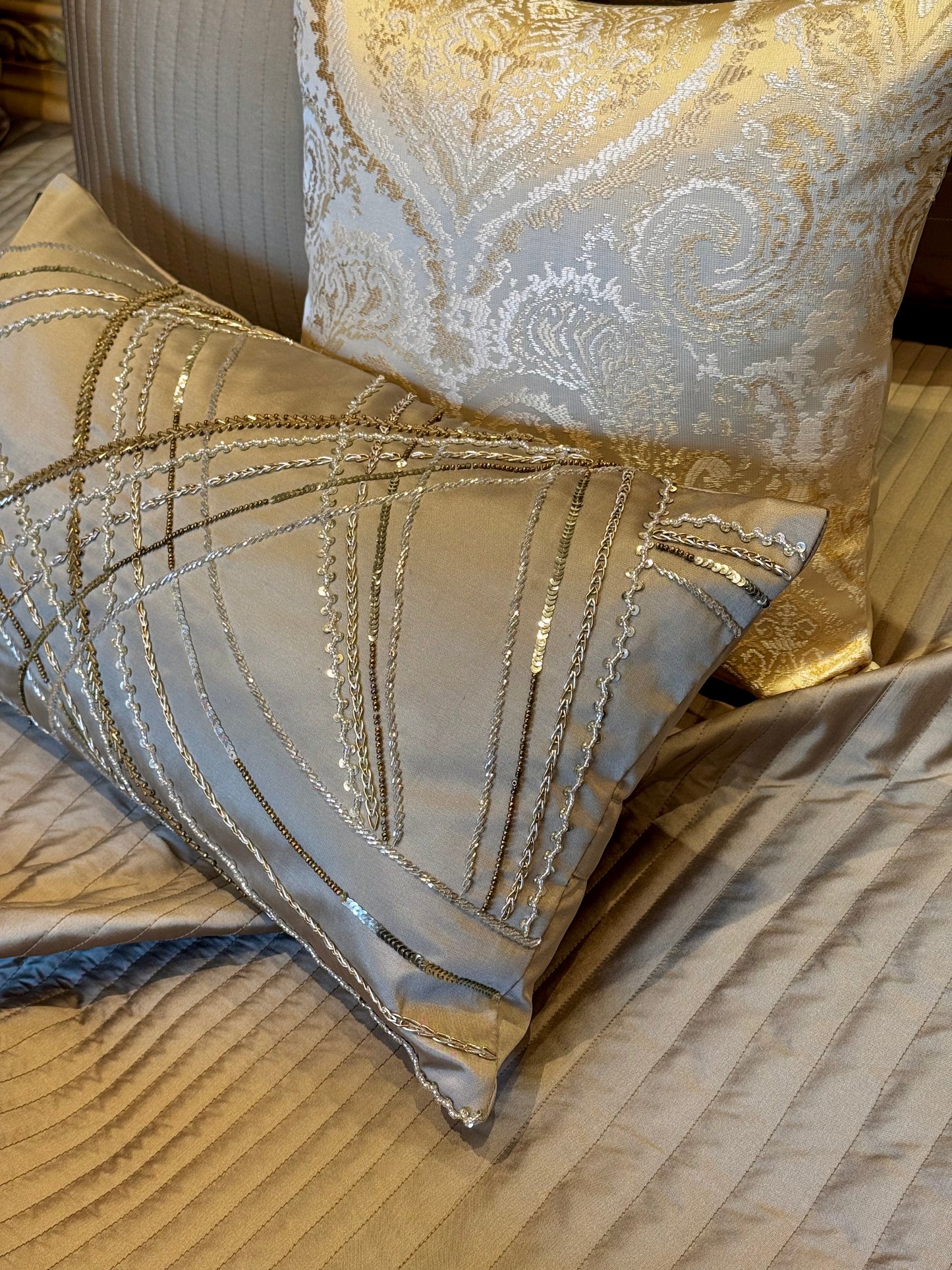 The Aurelia Bedding Set