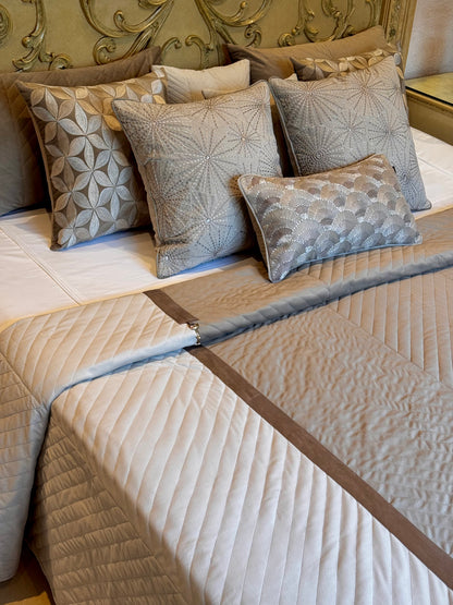 The Gold Crescent Bedding Set