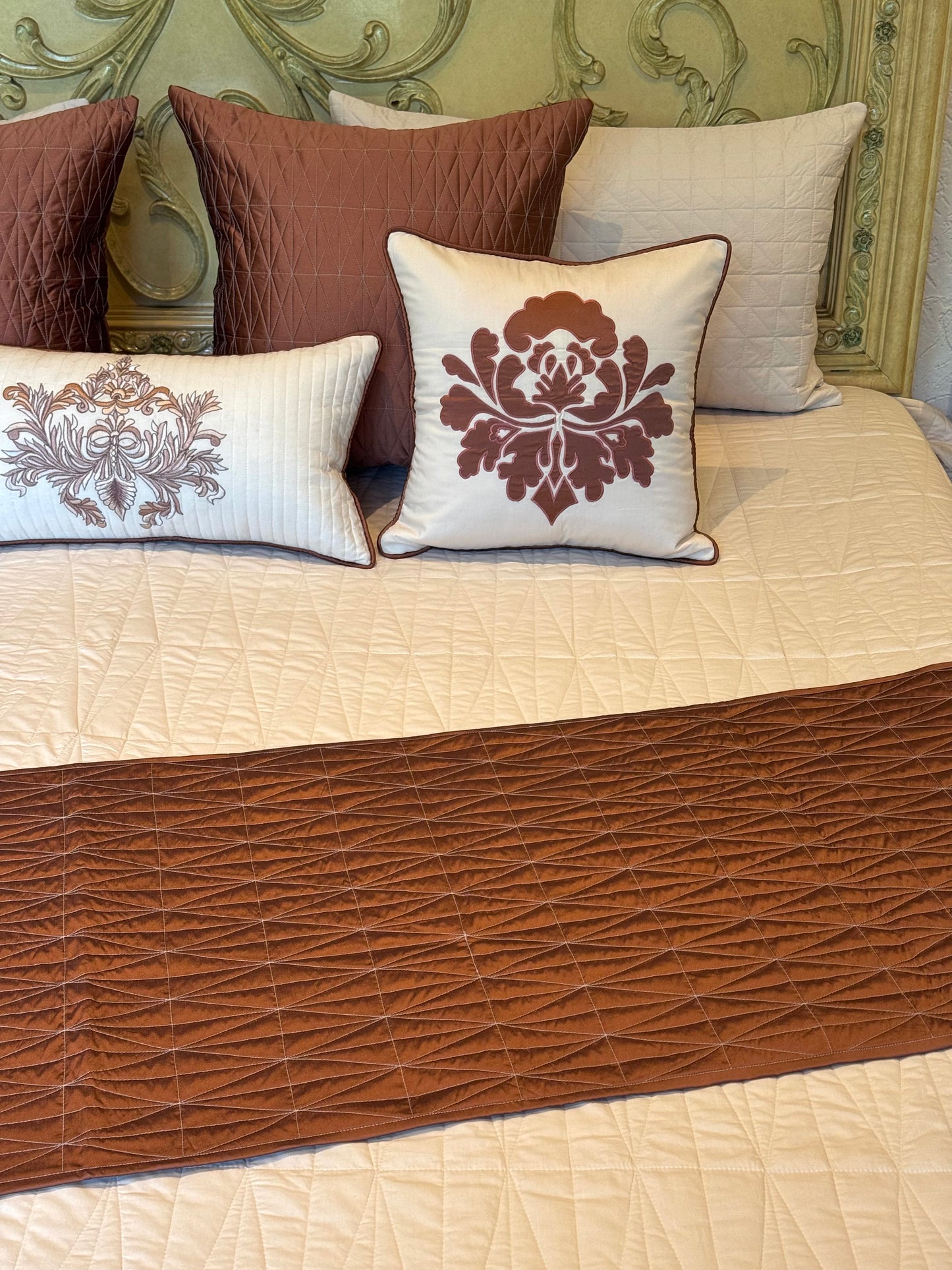 The Cotton Cinnamon Manor Set