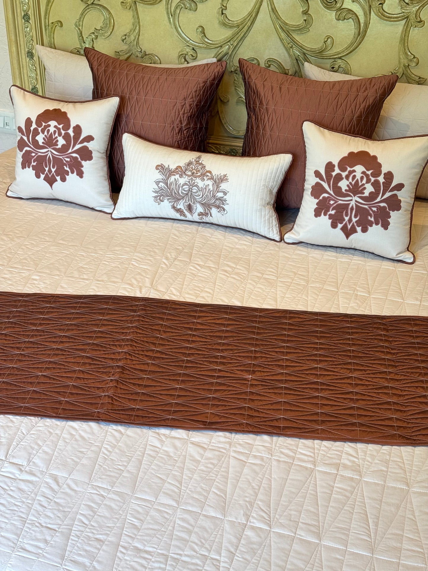 The Cotton Cinnamon Manor Set