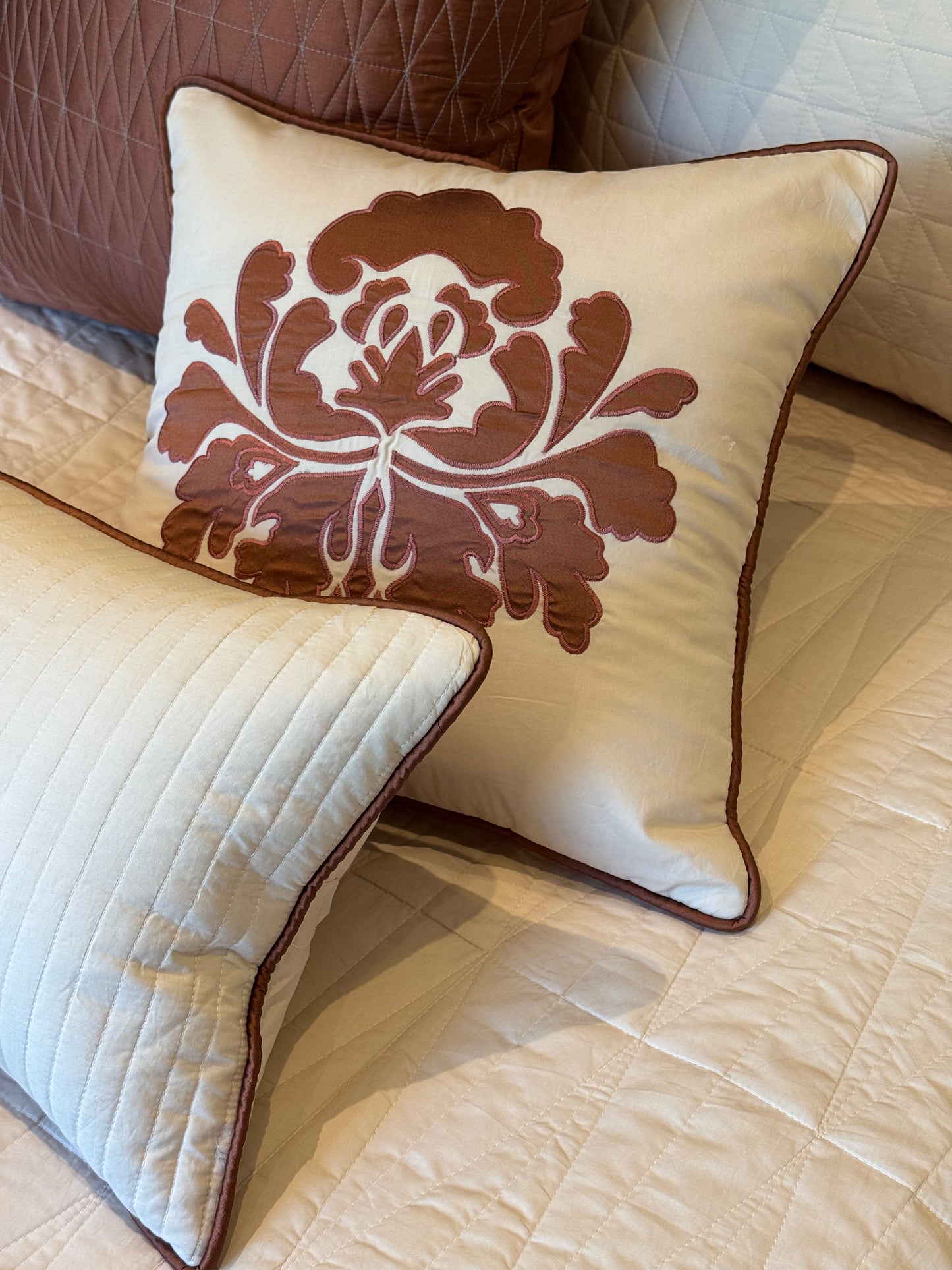 The Cotton Cinnamon Manor Set
