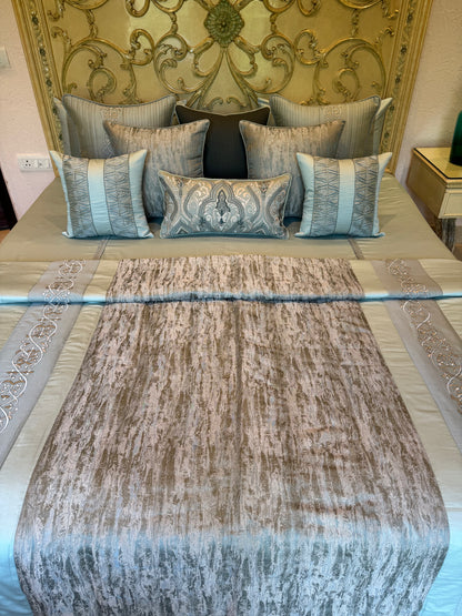 The Azure Palazzo Quilt Set