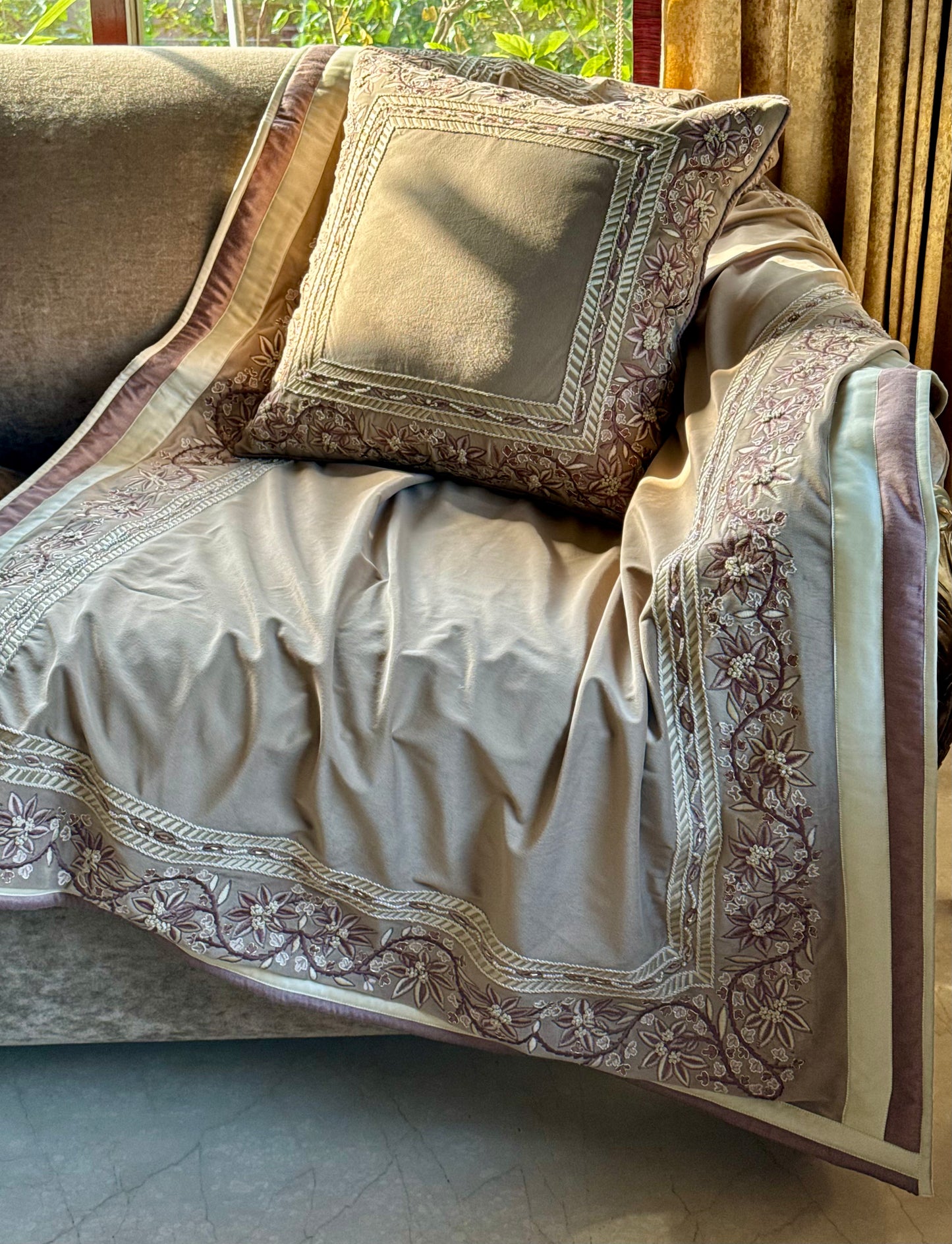 The Duchess Throw