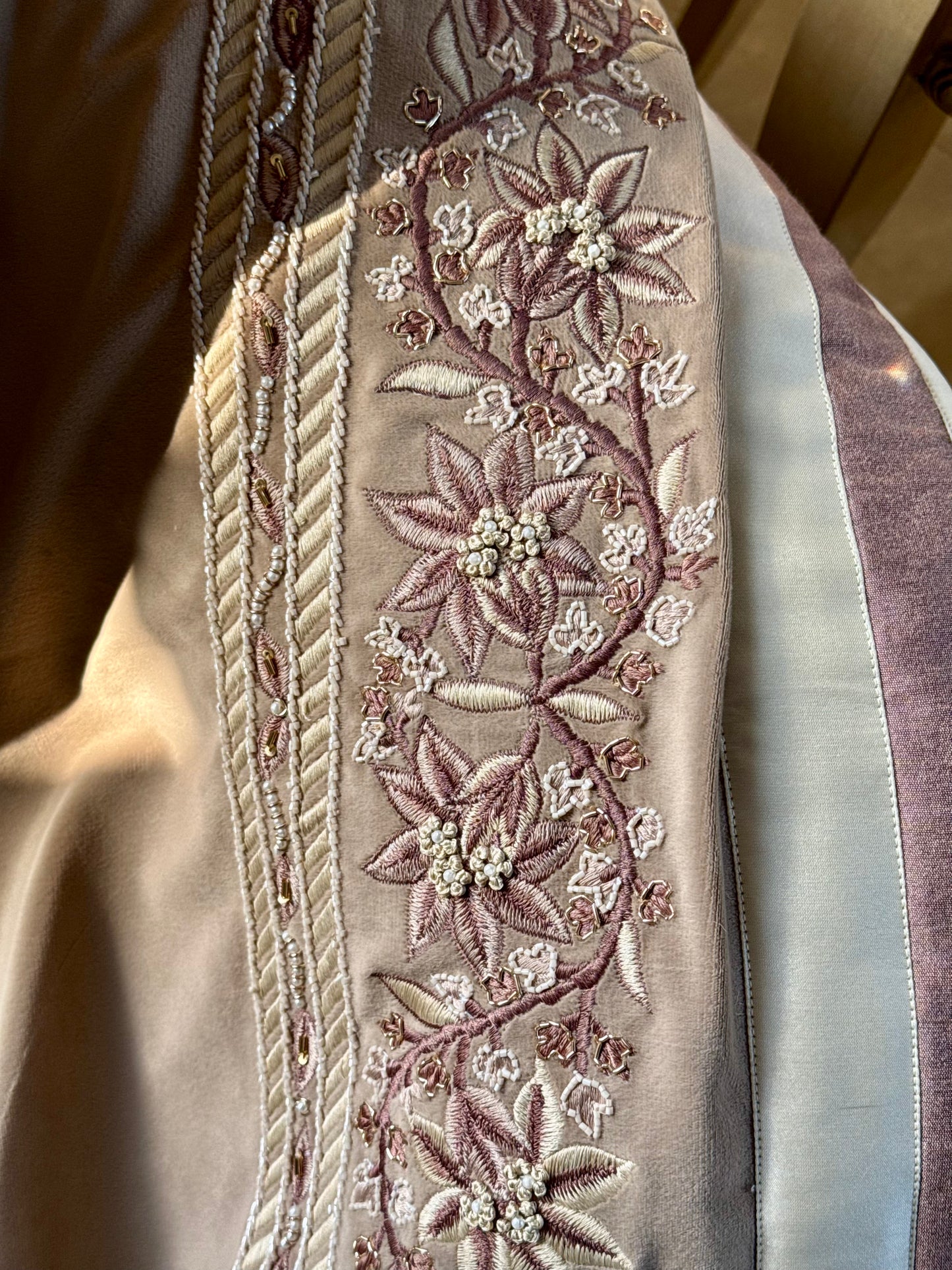 The Duchess Throw