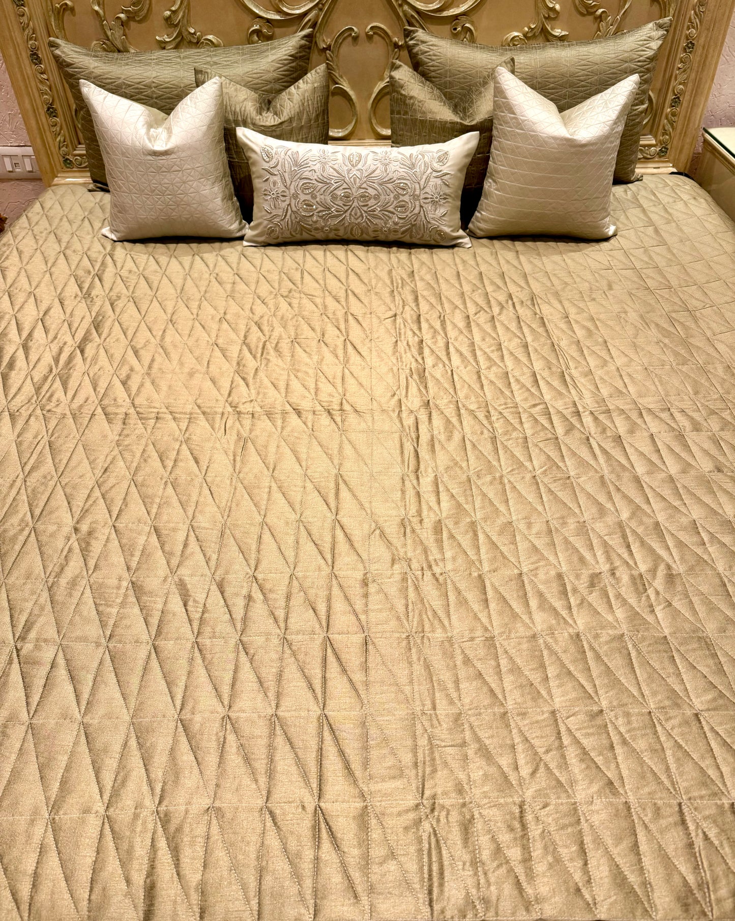 The Gold Paragon Bedding Set
