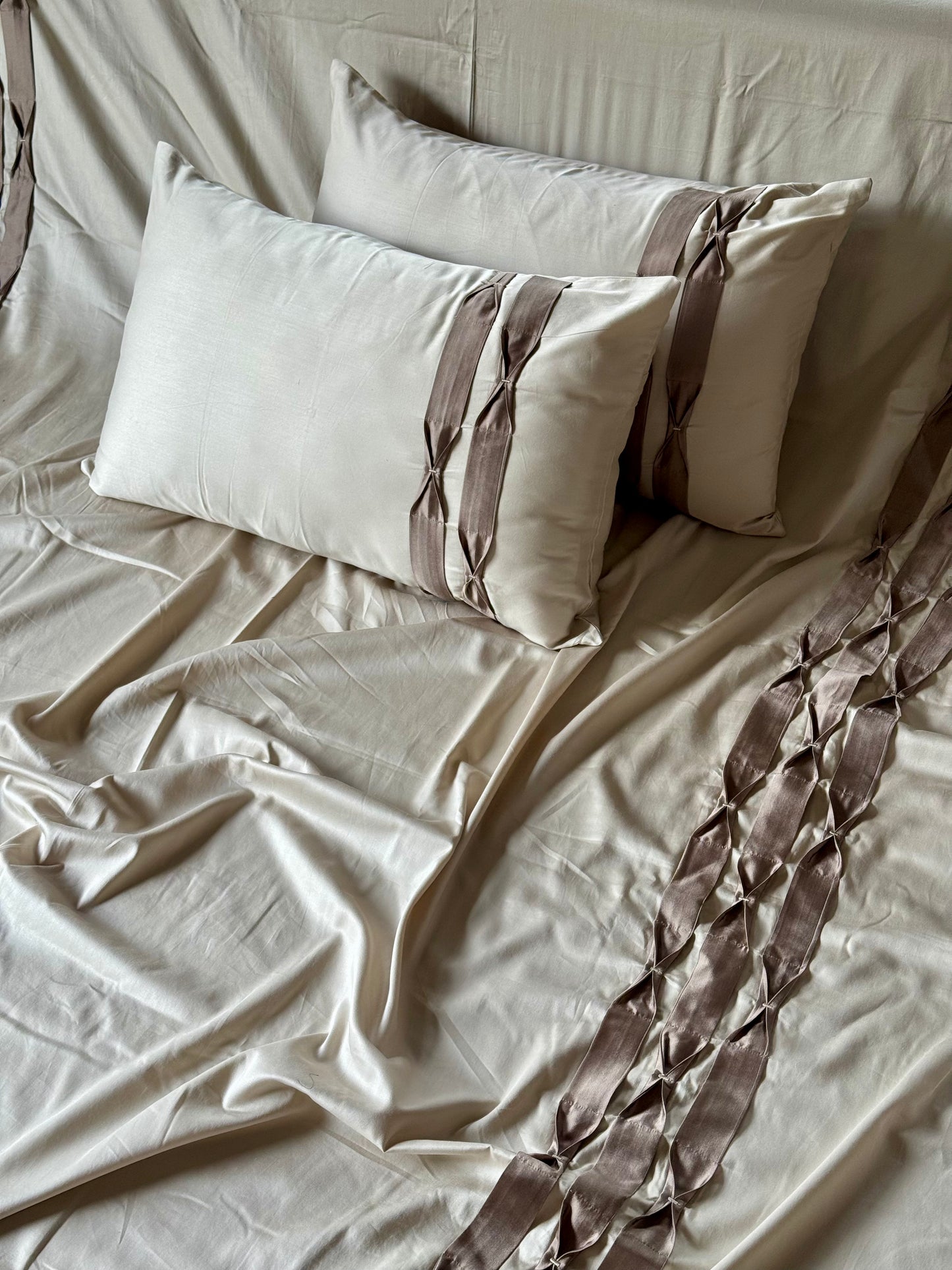 The Pearl Pleat Bedsheet