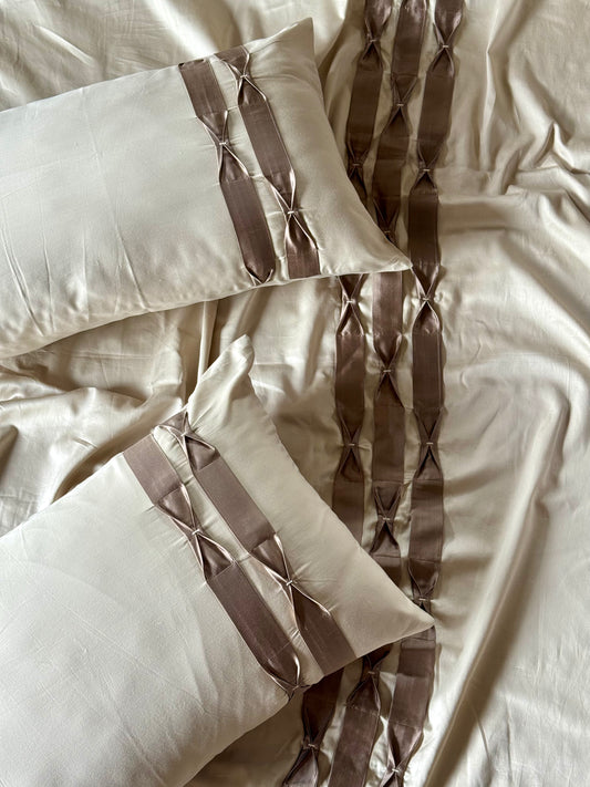 The Pearl Pleat Bedsheet