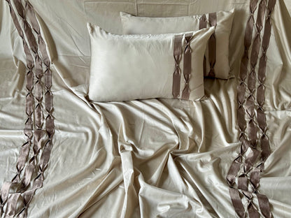 The Pearl Pleat Bedsheet