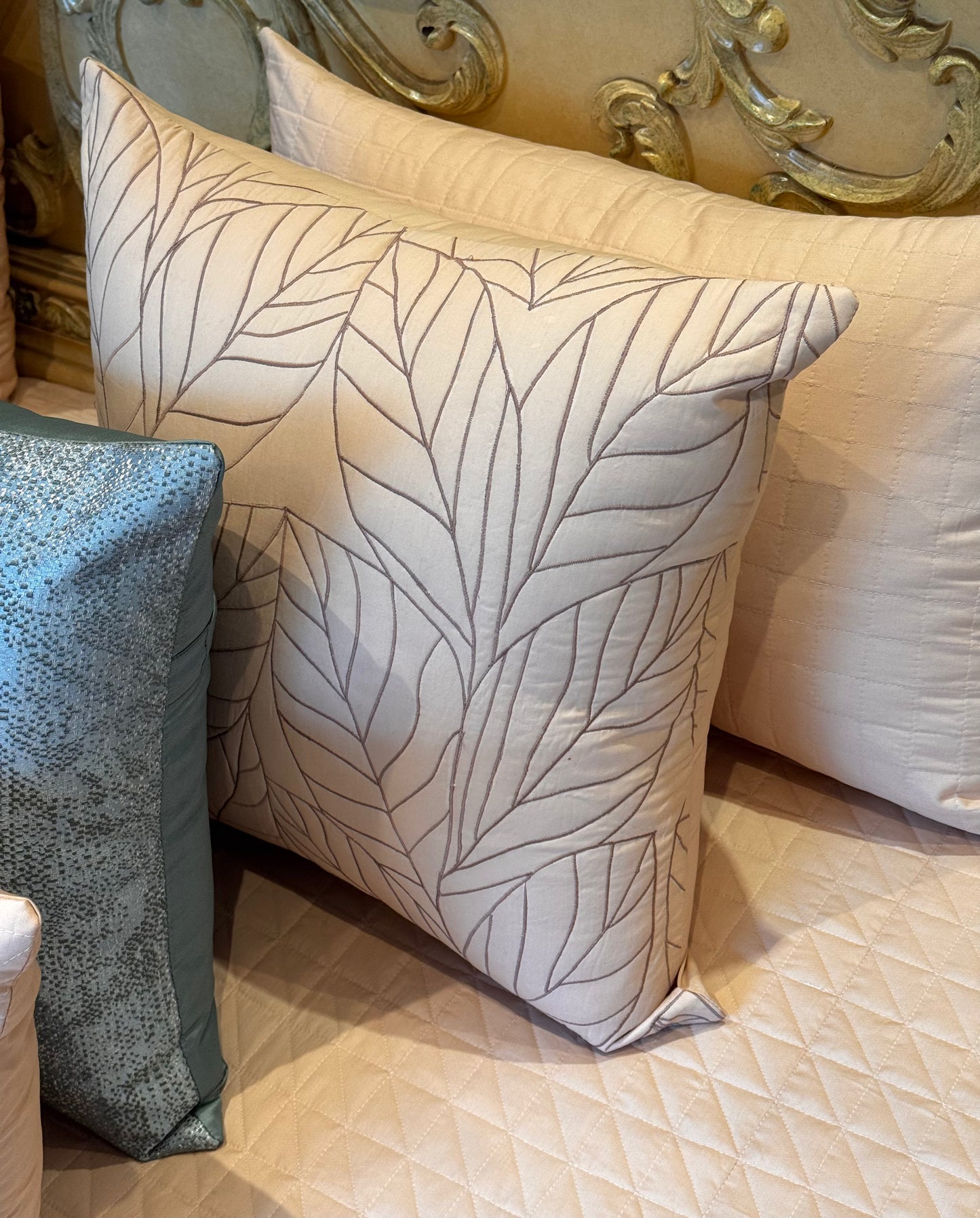 The Peach Verona Bedding Set