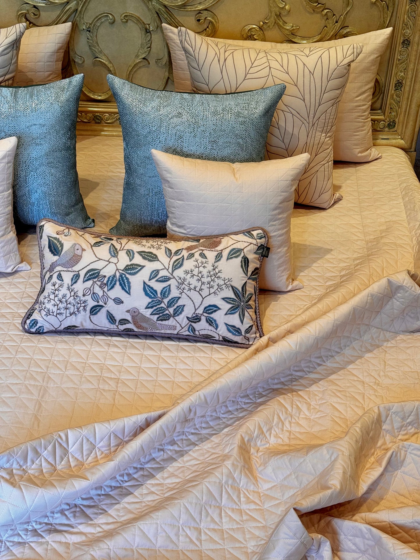 The Peach Verona Bedding Set