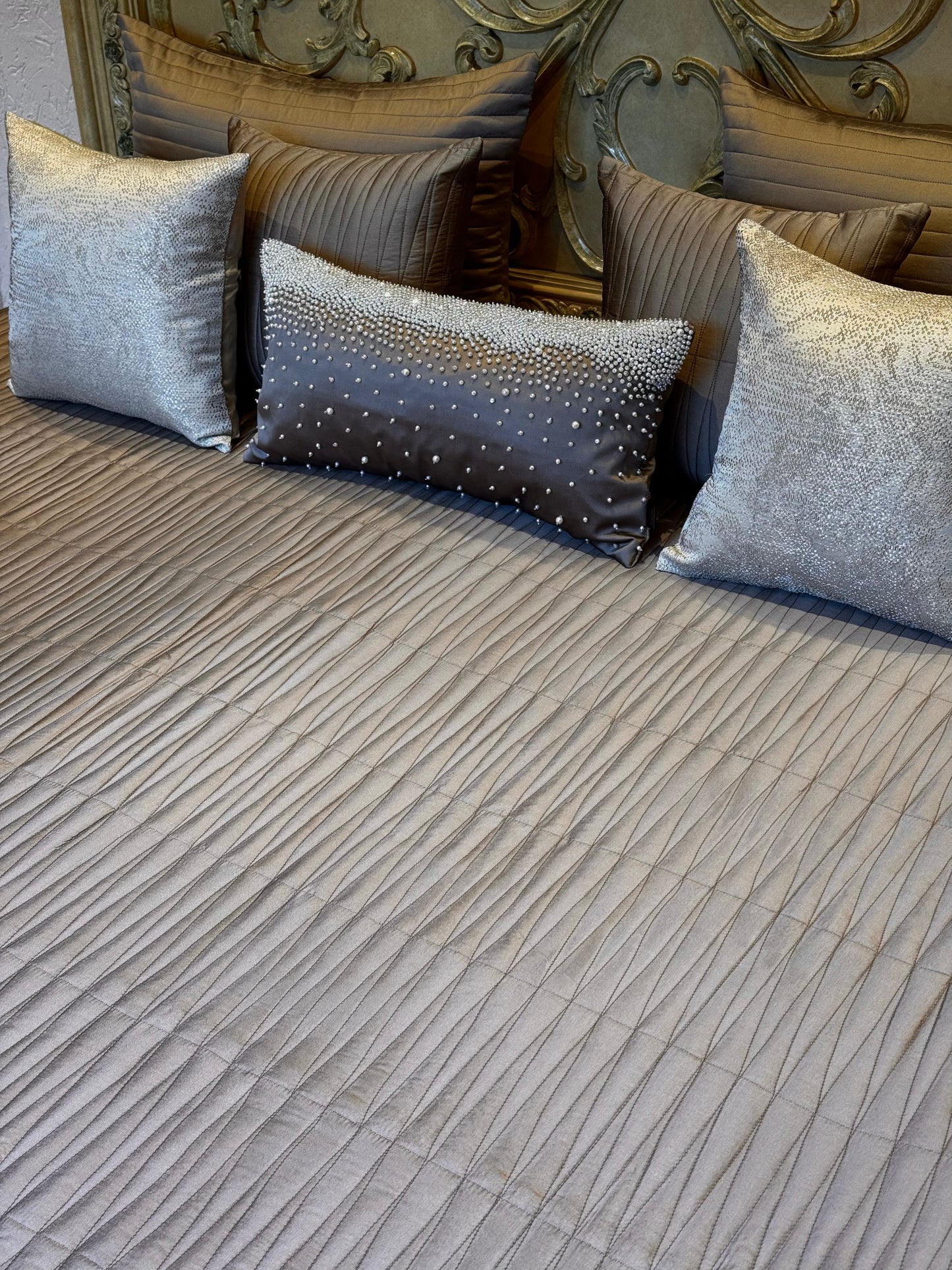 The Dusty Brown Bedding Set