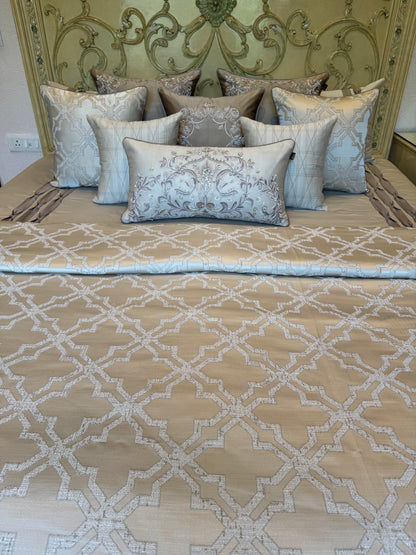 The Champagne Star Duvet Set