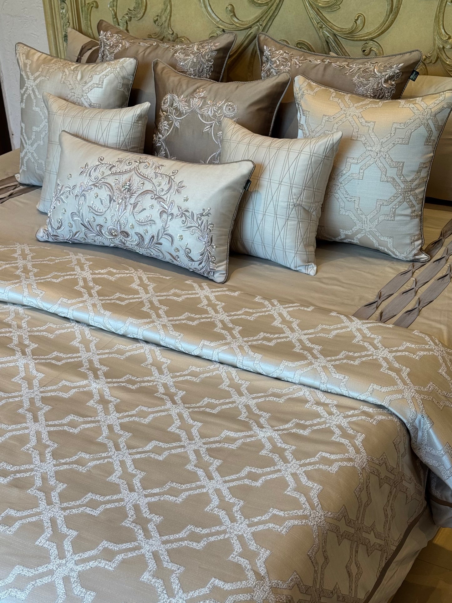 The Champagne Star Duvet Set