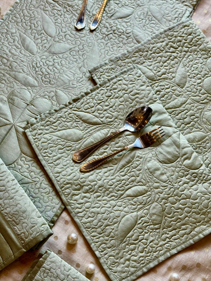 THE GREEN FLORAL SET (8 SEATER)