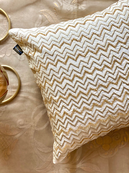 THE SERPENTI CUSHION COVER