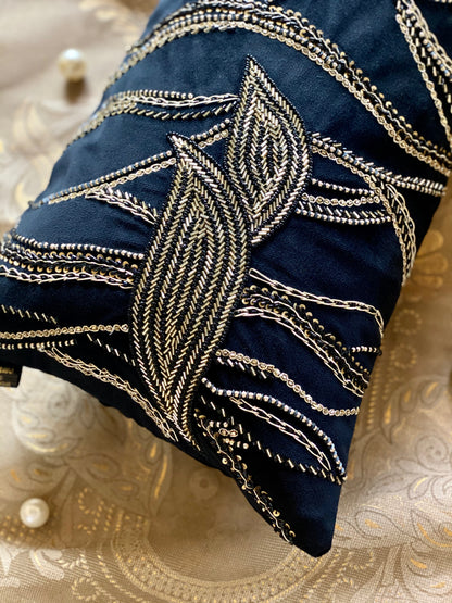 THE BLACK MAZE SPINE (WITH INSERT)