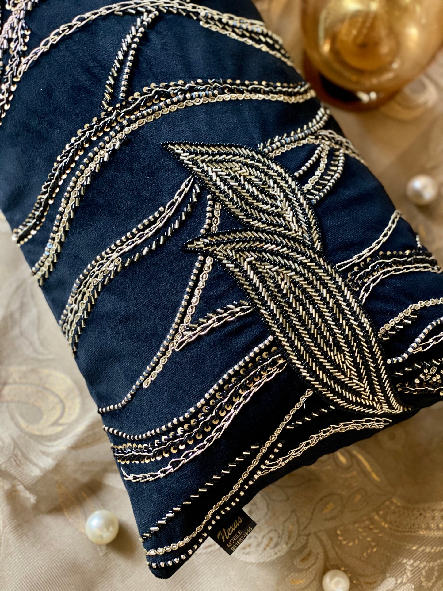 THE BLACK MAZE SPINE (WITH INSERT)