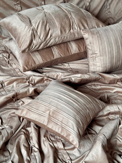 The Desert Brown Tuck Bedding Set