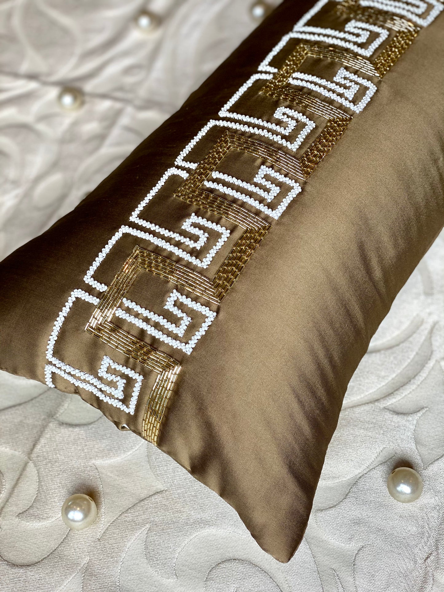 THE GOLD GREEK SPINE (WITH INSERT)