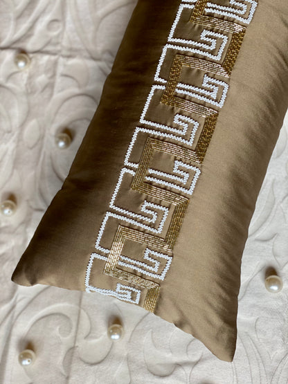 THE GOLD GREEK SPINE (WITH INSERT)