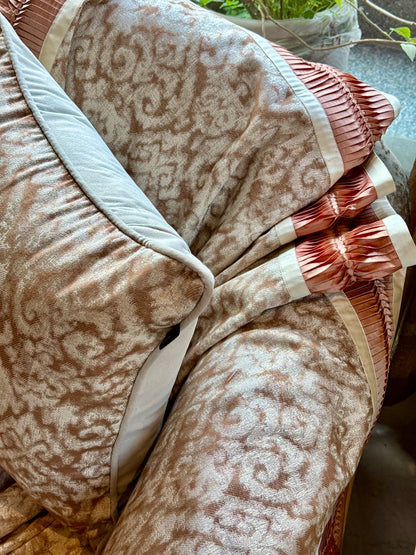 The Verona Damask Throw In Pure Jacquard