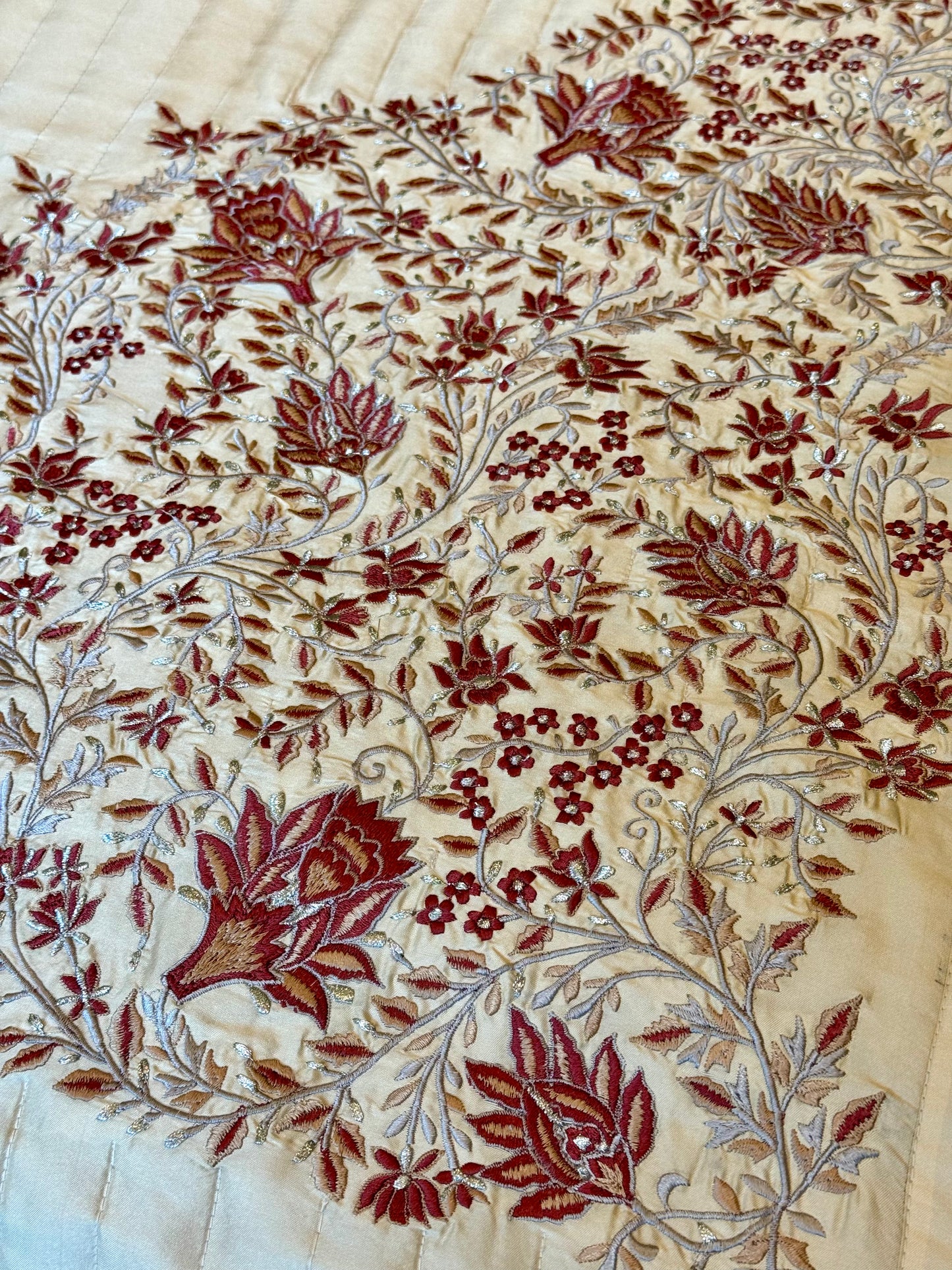The Crimson Garden Bedding Set