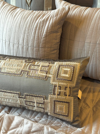 The Grey Thistle Bedding Set