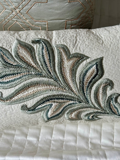 The White & Green Cotton Bedding Set