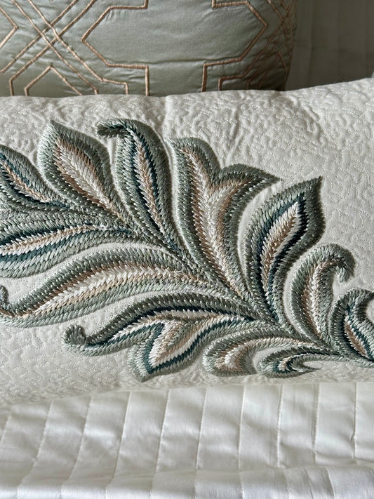The White & Green Cotton Bedding Set