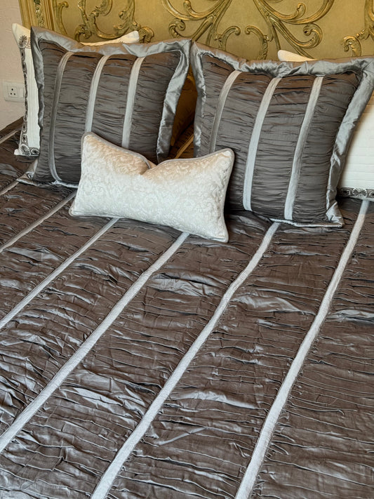 The Cotton Grey Scrunched Bedding Set