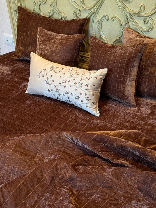 The Brown Velvet Bedding Set