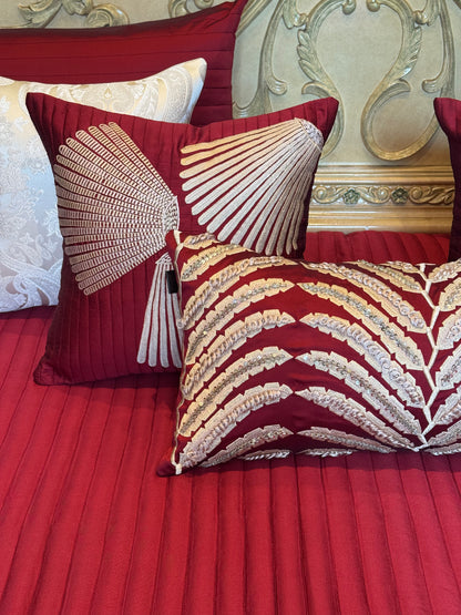 The Maroon Knot Bedding Set